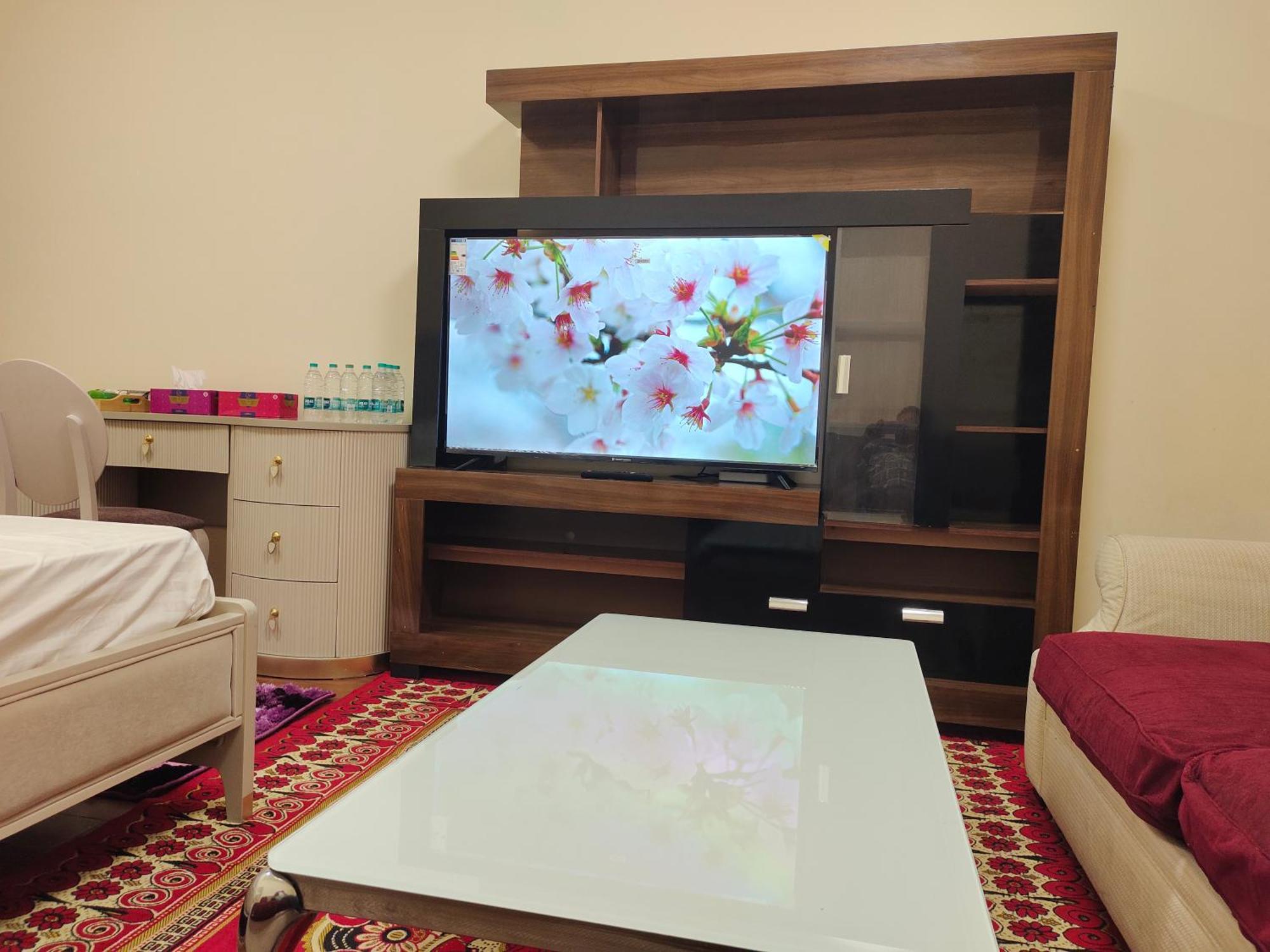 Arnim Serviced - Only For Family Charjah