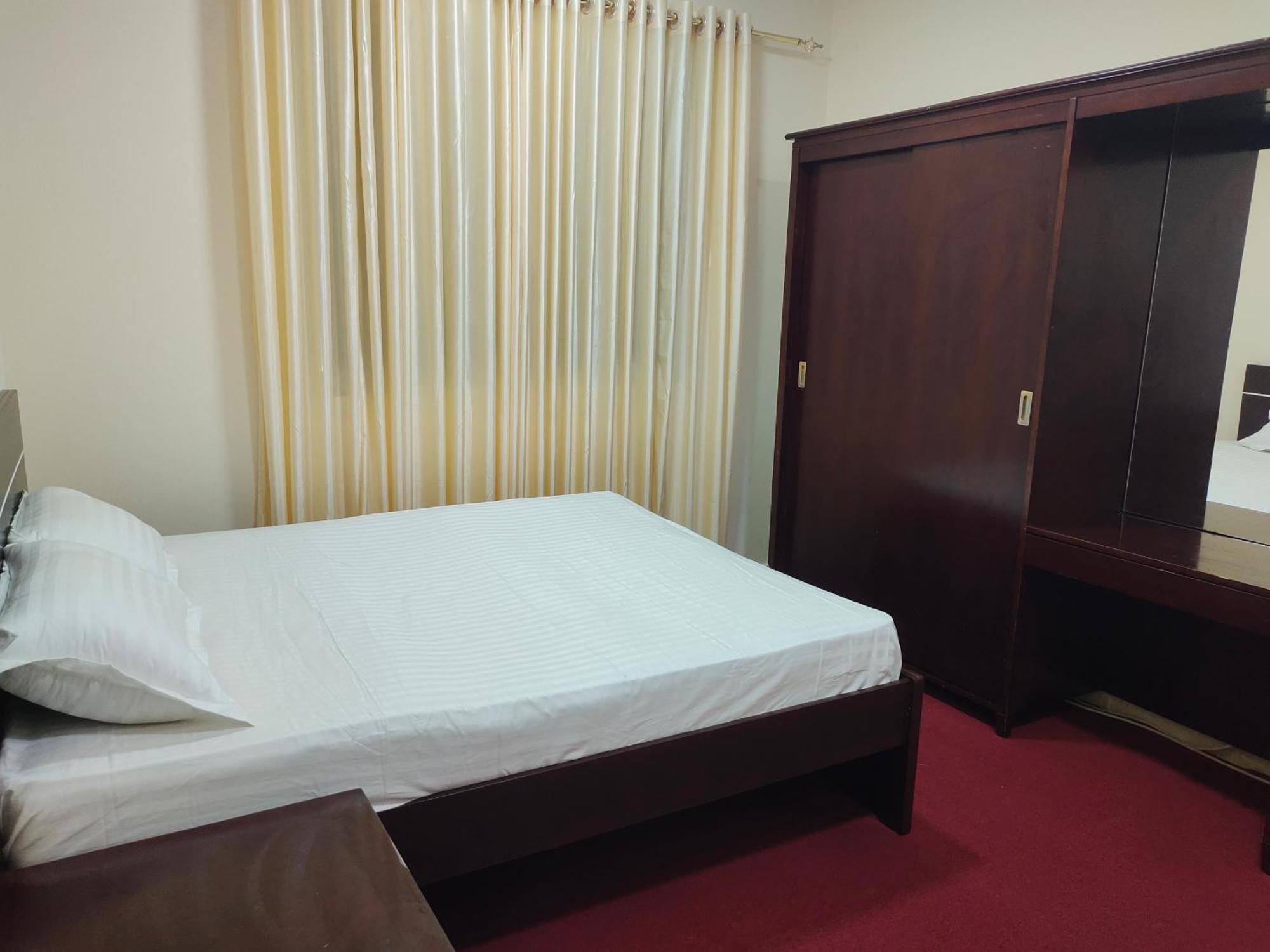 Arnim Serviced - Only For Family *