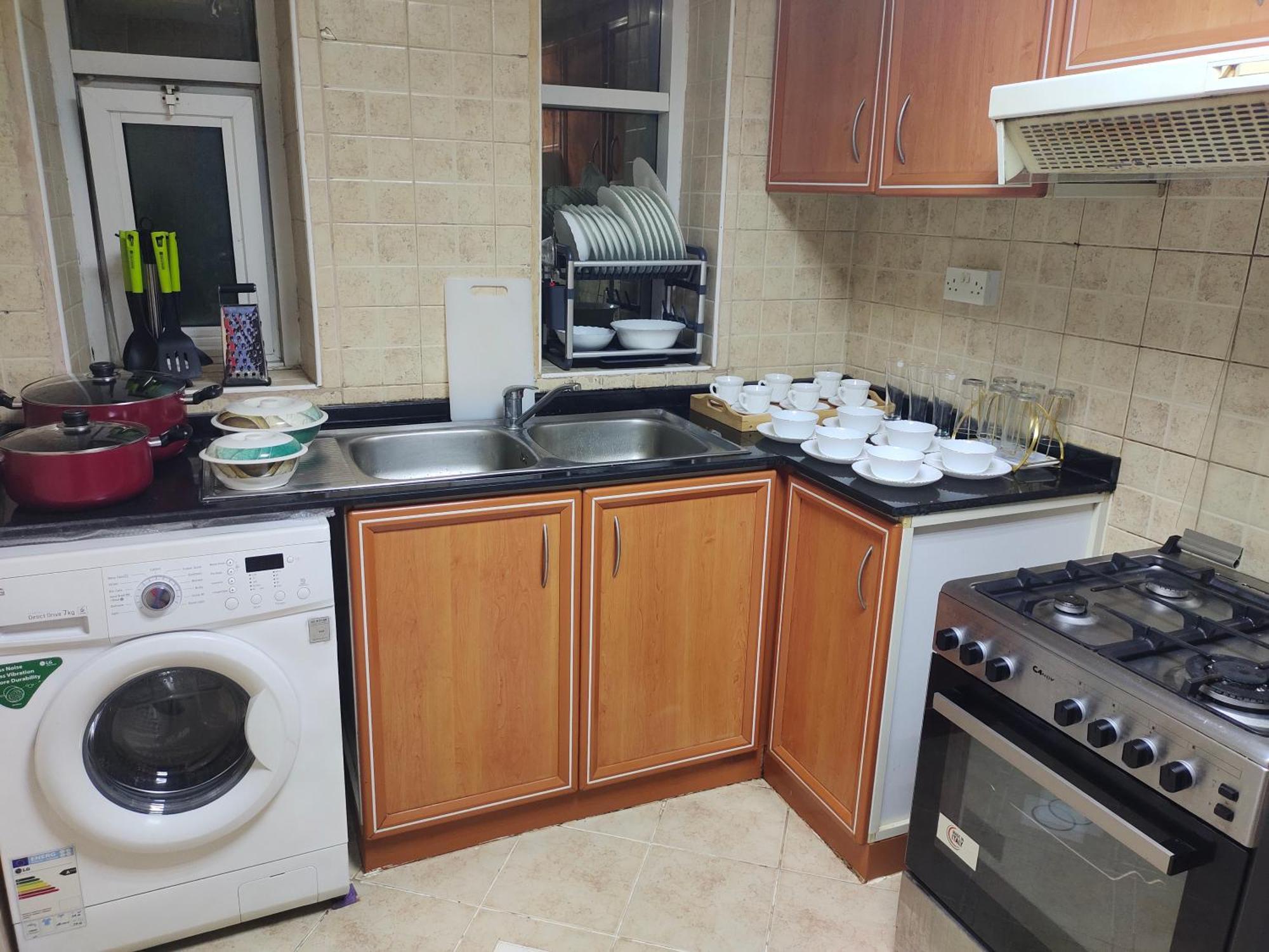 Arnim Serviced - Only For Family Apartment