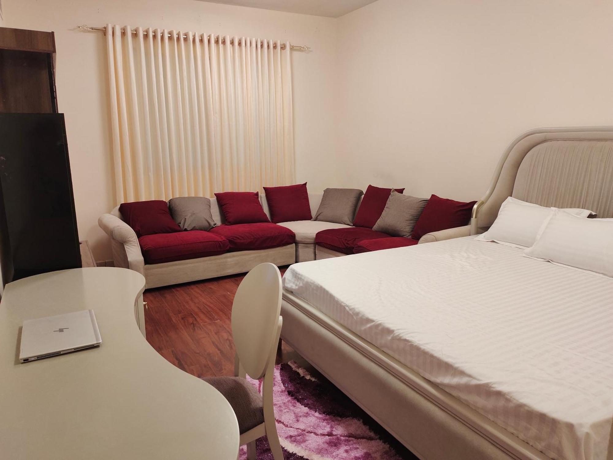 Arnim Serviced - Only For Family Apartment *